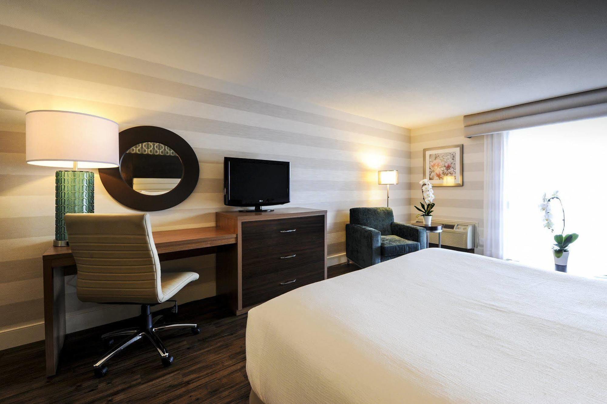Holiday Inn Niagara Falls-By The Falls By Ihg Zewnętrze zdjęcie